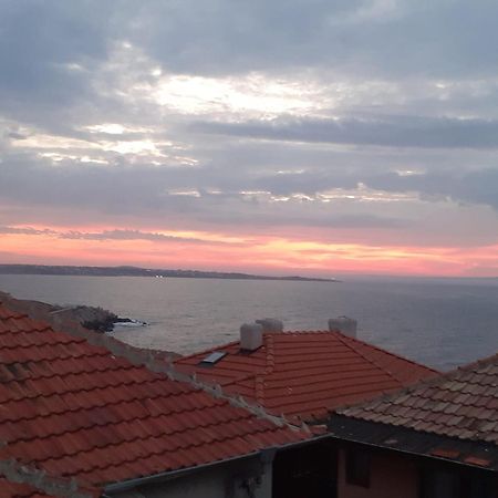 Family Hotel Emilia Sozopol Exteriör bild