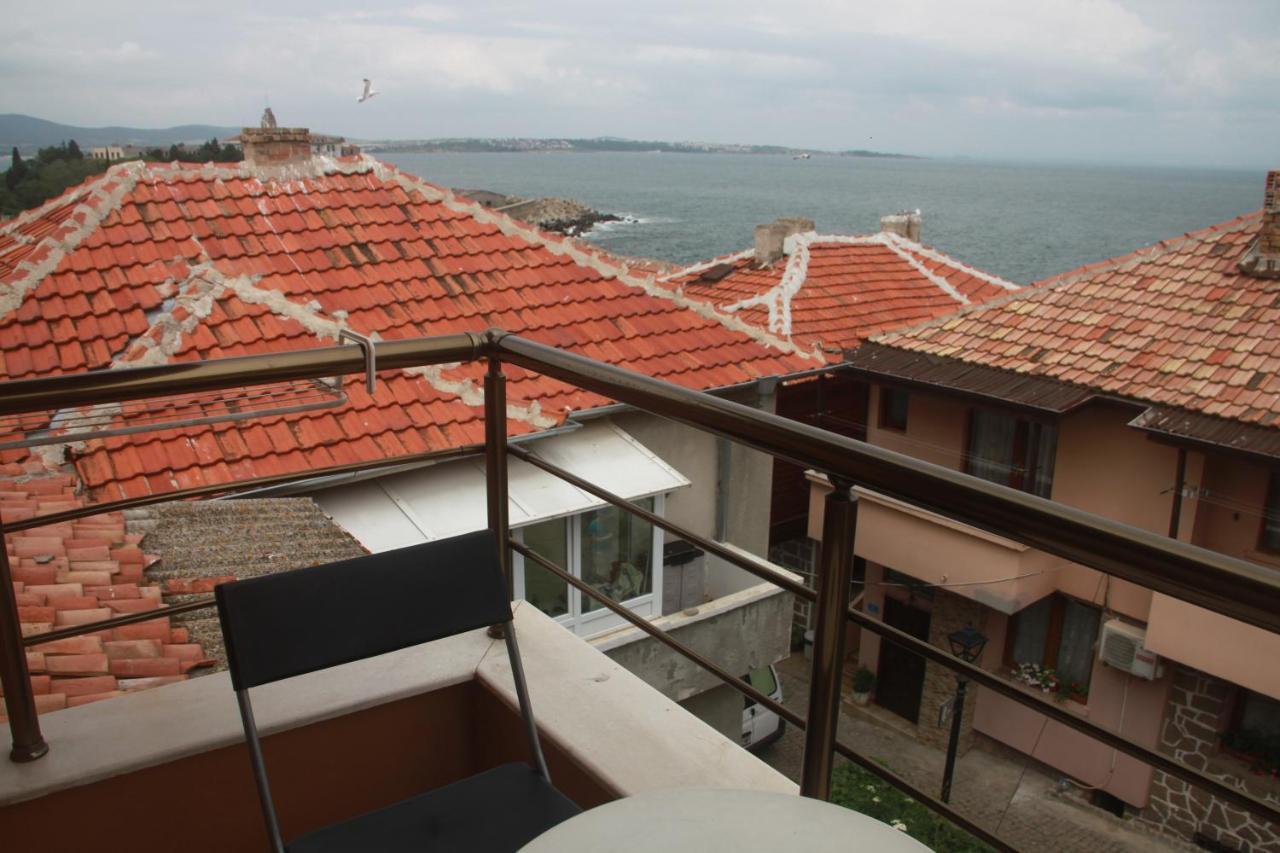 Family Hotel Emilia Sozopol Exteriör bild