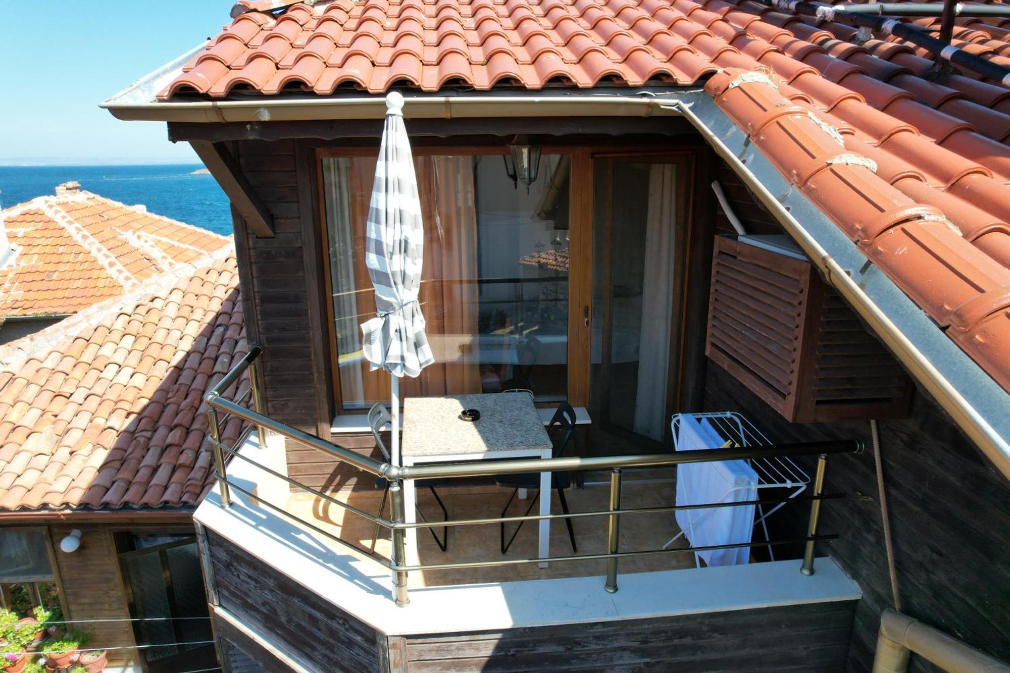 Family Hotel Emilia Sozopol Exteriör bild